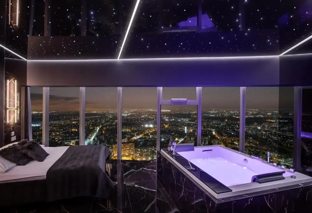 Ile kosztuje nocleg w Sky Tower? Ceny apartamentów i udogodnienia w ofercie