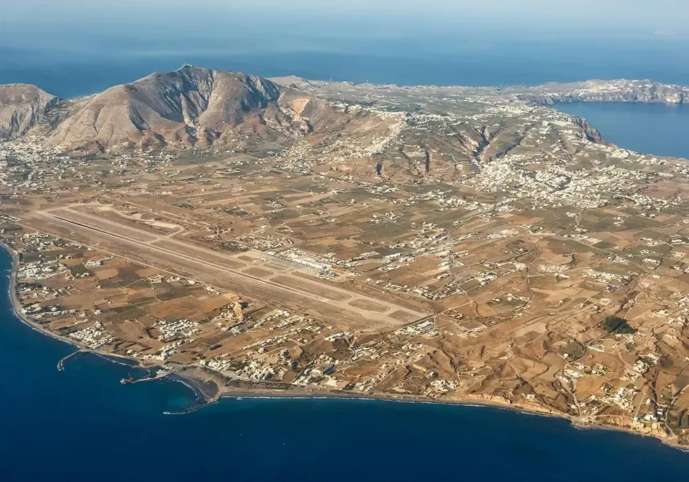  Lotnisko na Santorini - Wszystko co musisz wiedzieć o podróży na grecką wyspę